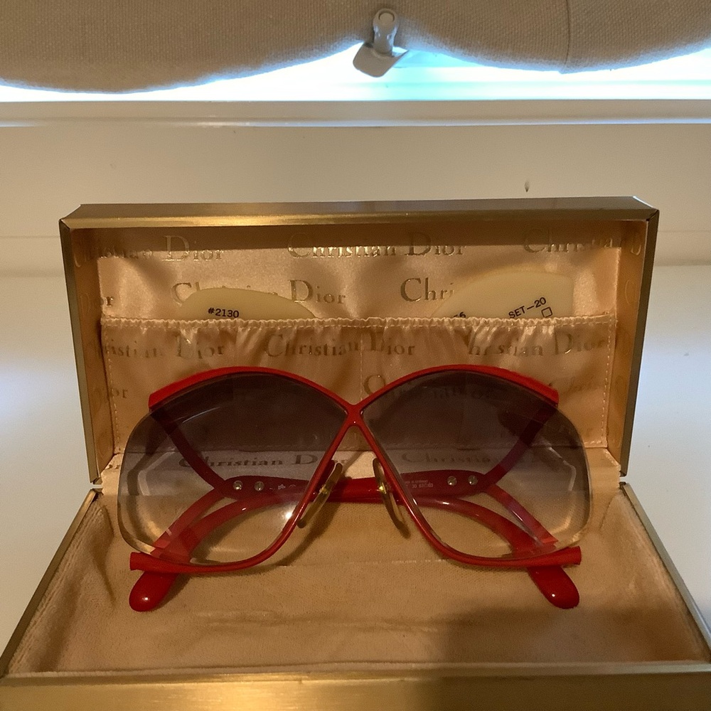 LIMITED EDITION Vintage Ch. Dior red frame butterfly sunglasses 2056